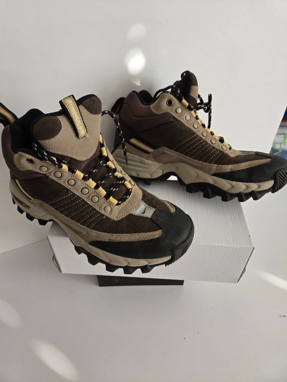 Nike waterproof boots - NEW Size